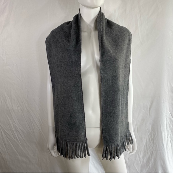 Amanda Smith Soft Fringe Gray Winter Scarf - Picture 6 of 6